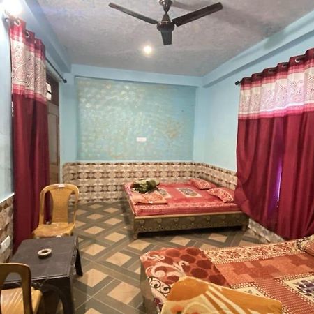 Nucleus Guest House Kasol Rum bild